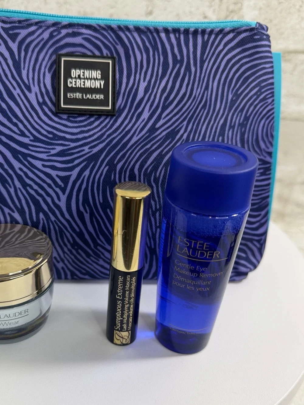Estée Lauder 5 pc Set Skincare & Eye Makeup with Blue Zebra-Print Cosmetic Pouch